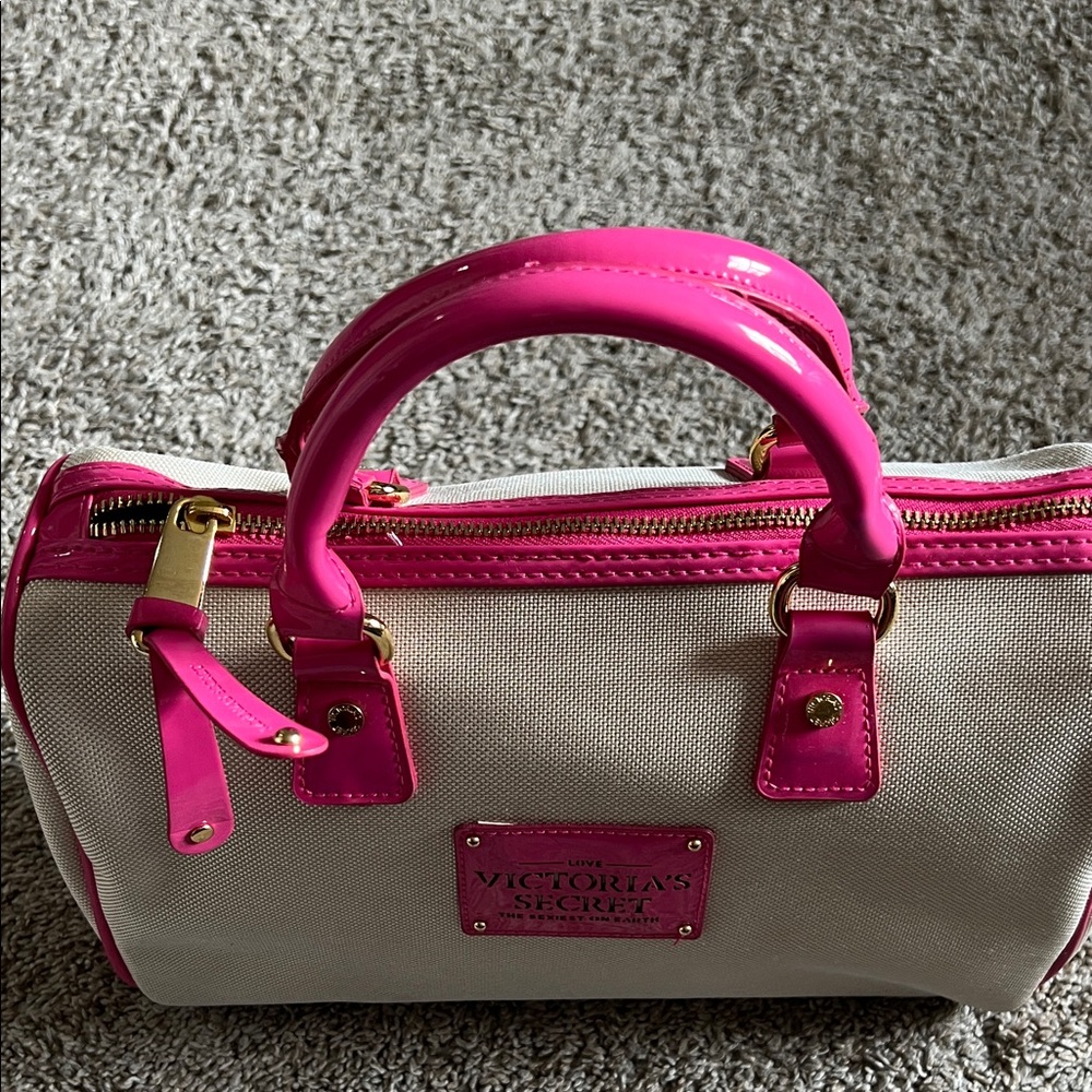 Victoria's Secret Pink and Cream Travel Bag - Picture 2 of 4